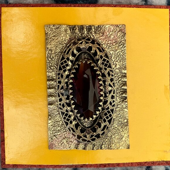 Other - Vintage Ornate Brooch with Deep Red Gemstone & Filigree Detailing